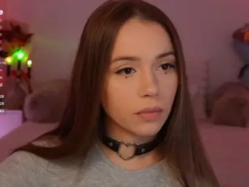 Bongacams Sex Cam of MaybeBabeTV