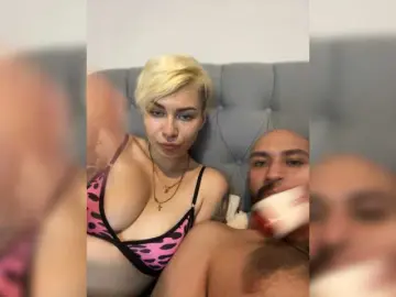 Bongacams Watch Live Sex Cams of KiraSaint