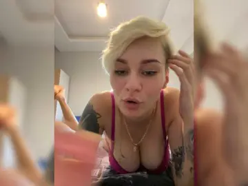 Bongacams Best Webcam of KiraSaint