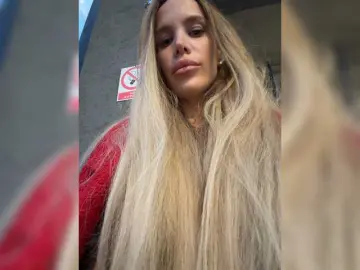 Bongacams Adult Webcam of blondinochkaa