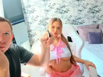 Bongacams Sex Cam of LoveAndSex24