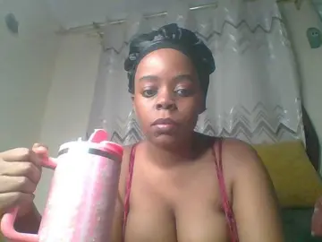 Bongacams Free Live Porn of QueenVy