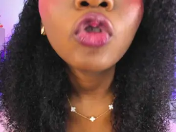 Bongacams Adult Video Chat of KikiiSweet