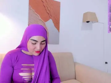 Bongacams Watch Live Sex Cams of Malika-Noor