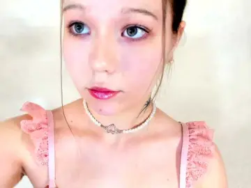 Bongacams Free Porn Cam of MelMooon