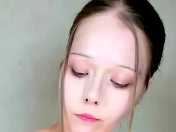Bongacams Live Sex Cam of MelMooon