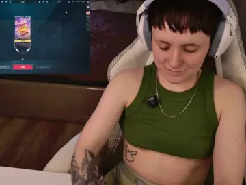 Bongacams Live Sex Cam of LunaL0ve