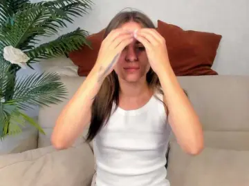 Bongacams Free Live Porn of emy-angel1