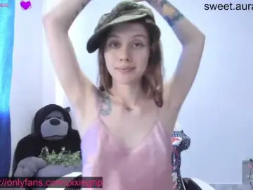 Bongacams Free Porn Cam of RevySadashiTrue