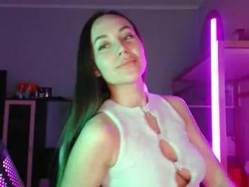 Bongacams Adult Webcam of QWEENII