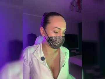 Bongacams Best Webcam of QWEENII