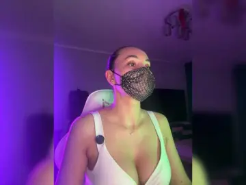 Bongacams Best live sex cam show of QWEENII