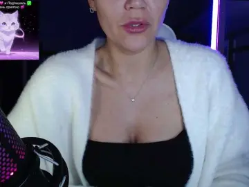 Bongacams Free Live Porn of QWEENII