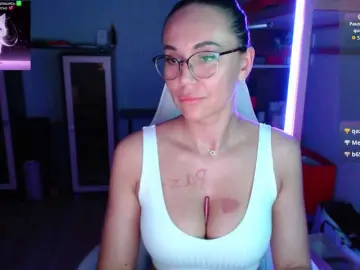 Bongacams Live Porn of QWEENII