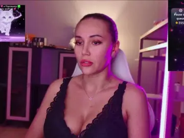 Bongacams Sex Cam of QWEENII