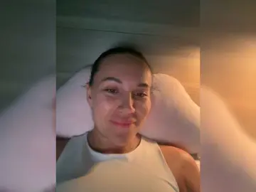 Bongacams Live Sex Cam of QWEENII