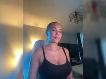 Bongacams Sex Chat of QWEENII
