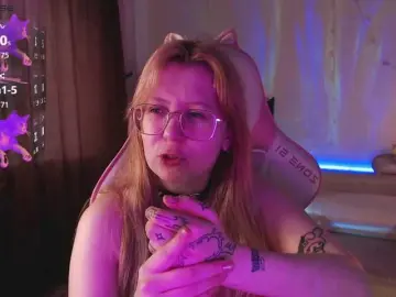 Bongacams Sex Cam of henby-streams