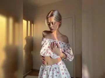 Bongacams Live Sex Cam of Lunarr-kitten