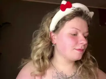 Bongacams Watch Live Sex Cams of AlinaSweet