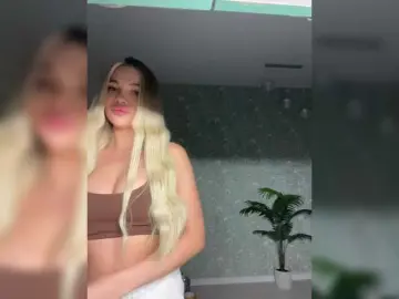 Bongacams Free Porn Cam of AlexaRayS