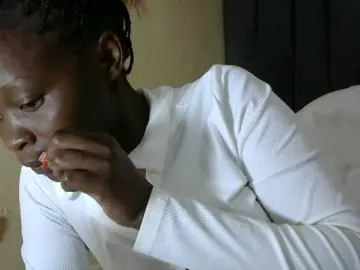 Bongacams Nude Webcam of PrettyAlianah