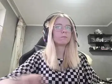 Bongacams Free Porn Cam of RomonaDoggette