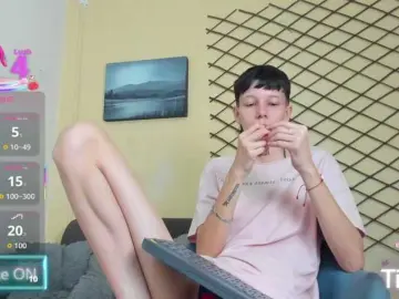 Bongacams Live Sex Cam of LiamBrown09