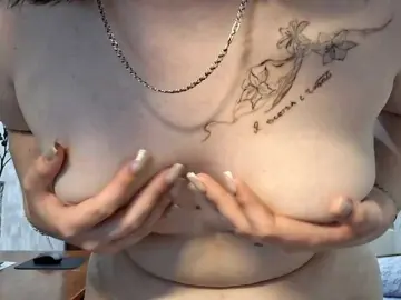 Bongacams Live Sex Cam of MarilynRotundo