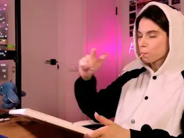 Bongacams Live Sex Cam of -naomisweet-