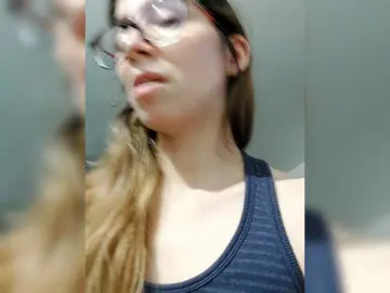 Bongacams Live Sex Cam of LittleSammy