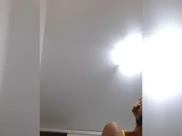 Bongacams Private Sex Chat of LittleSammy