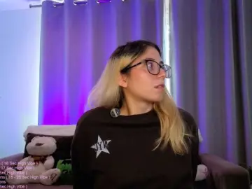 Bongacams Sex Cam of LittleSammy