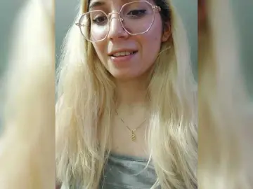 Bongacams Watch Live Sex Cams of LittleSammy