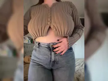 Bongacams Live Sex Cam of SweetyW-