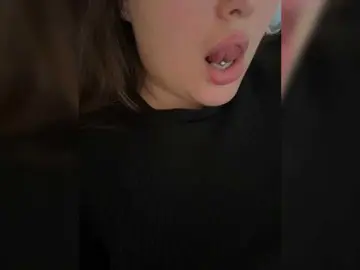 Bongacams Sex Cam of SweetyW-