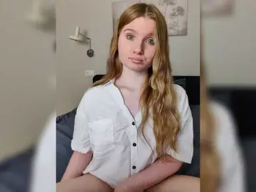 Bongacams Watch Live Sex Cams of SweetPoison