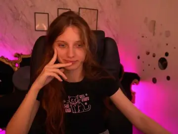 Bongacams Watch Live Sex Cams of CuteeFoxy