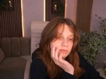 Bongacams Watch Live Sex Cams of CuteeFoxy