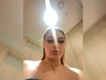 Bongacams Watch Live Sex Cams of Viola18a