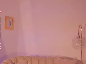 Bongacams Watch Live Sex Cams of MadelineFox