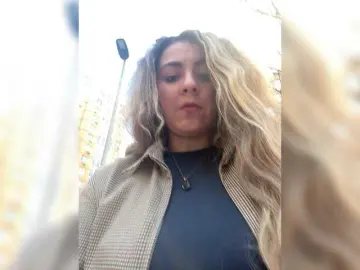 Bongacams Live Sex Cam of ProseccoMood