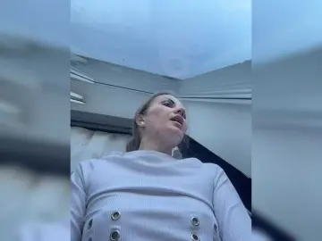 Bongacams Live Sex Cam of Alenushka888