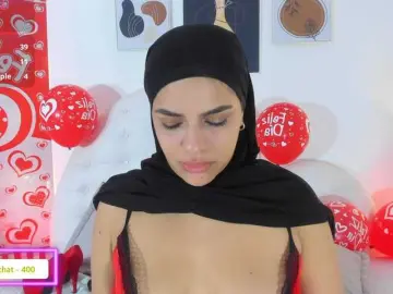 Bongacams Free Porn Cam of mhia-paris