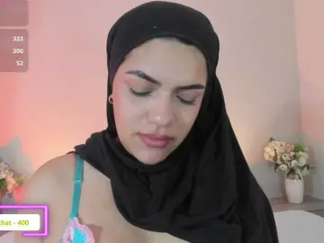 Bongacams Nude Webcam of mhia-paris