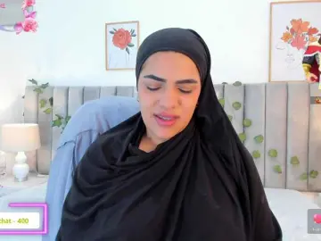 Bongacams Live Sex Cam of mhia-paris