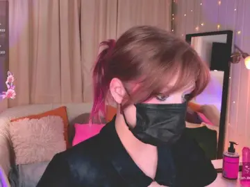 Bongacams Live Porn of CrazyWine