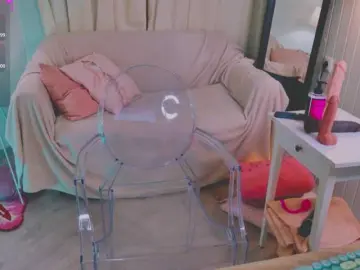 Bongacams Adult Webcam of CrazyWine