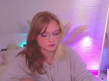 Bongacams Live Sex of CrazyWine