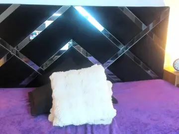 Bongacams Live Sex Cam of NauthyNahomi